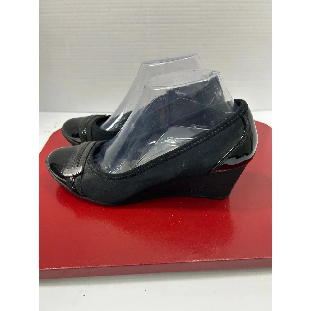 Time and Tru Solid Wedge Heels 8.5 Black Patent Accent Career Office Workwear